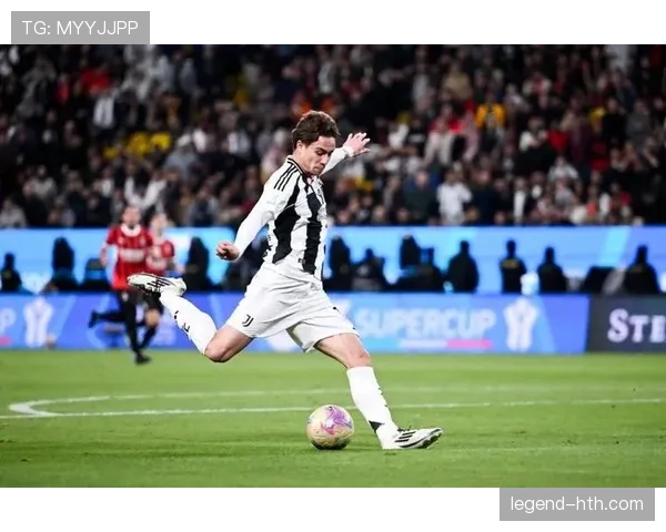 伊尔迪兹闪耀赛场：战术深度解析与球员高光时刻全回顾