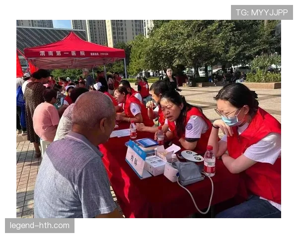 佩德里积极参与慈善活动,展现社会责任感 佩德里积极参与慈善活动,展现社会责任感