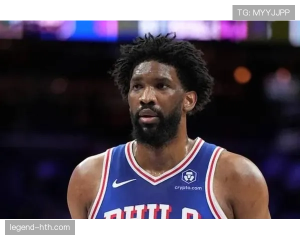 内线恩比德低位单打制造错位，关键时刻得分占比上升